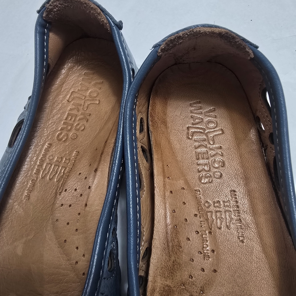 Women's Blue Floral Cutout Leather Flats - Picture 2 of 5